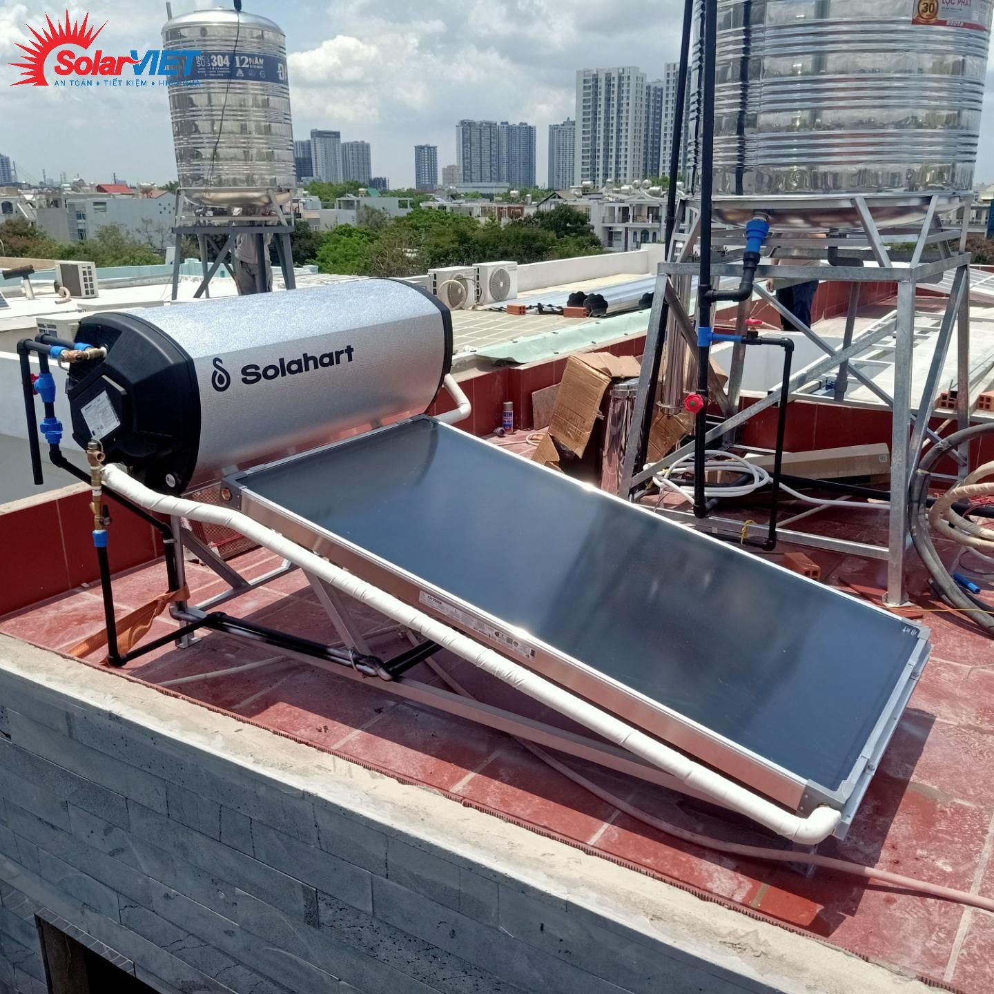 Nguyên lý hoạt động máy nước nóng năng lượng mặt trời Solahart ?